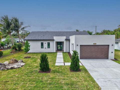 3920 Espan Court Palm Springs FL 33461