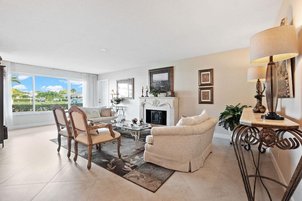 Photo of 162 High Point Boulevard #B, Delray Beach, FL 33445 (MLS # F10548441)