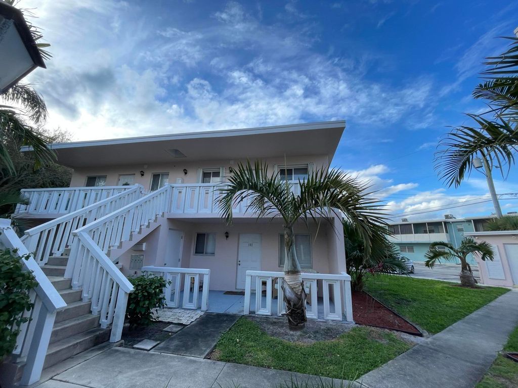 Photo of 221 SE 1st Avenue #202, Boynton Beach, FL 33435 (MLS # R10960267)