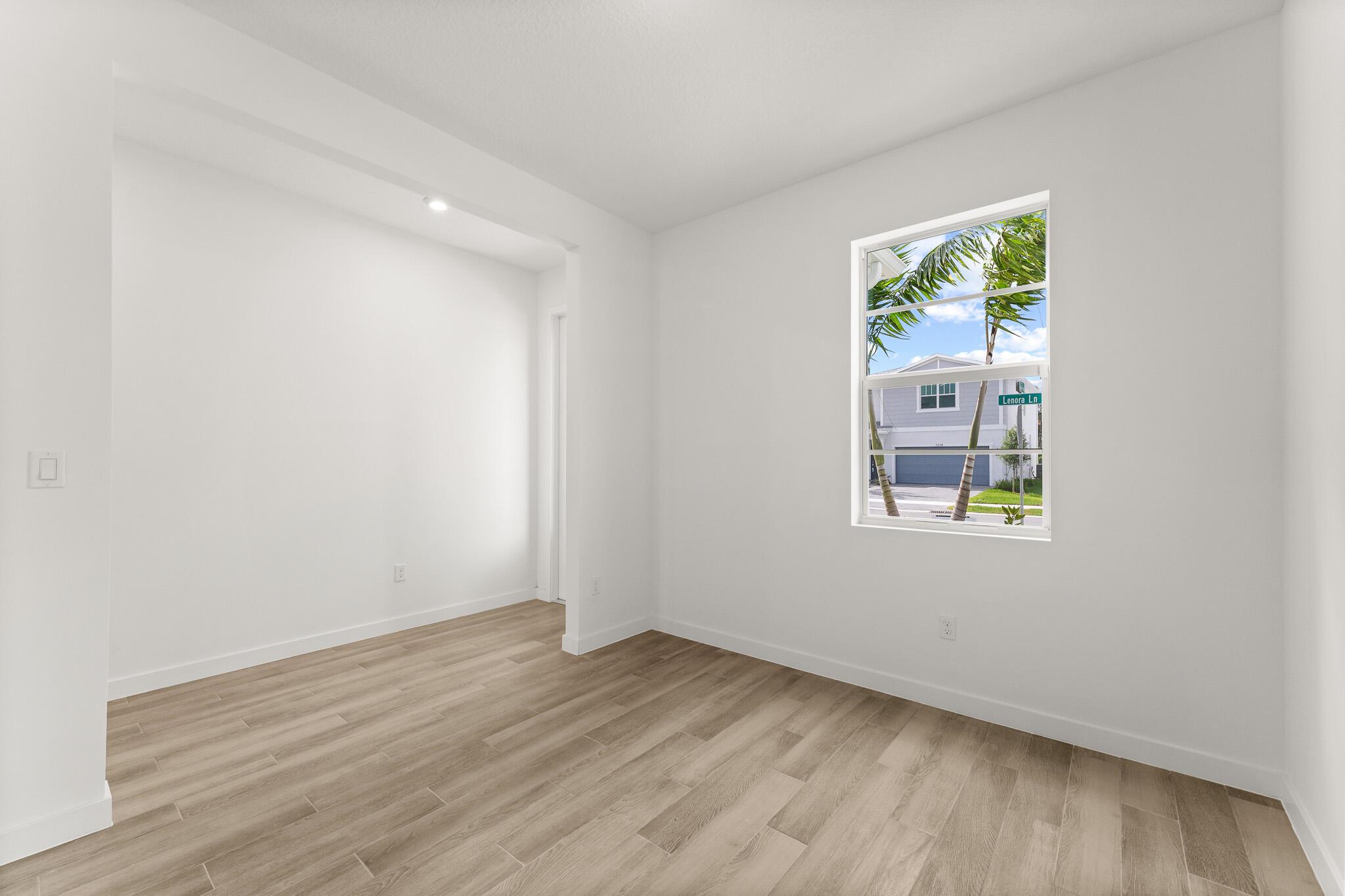 7273 Lenora Lane