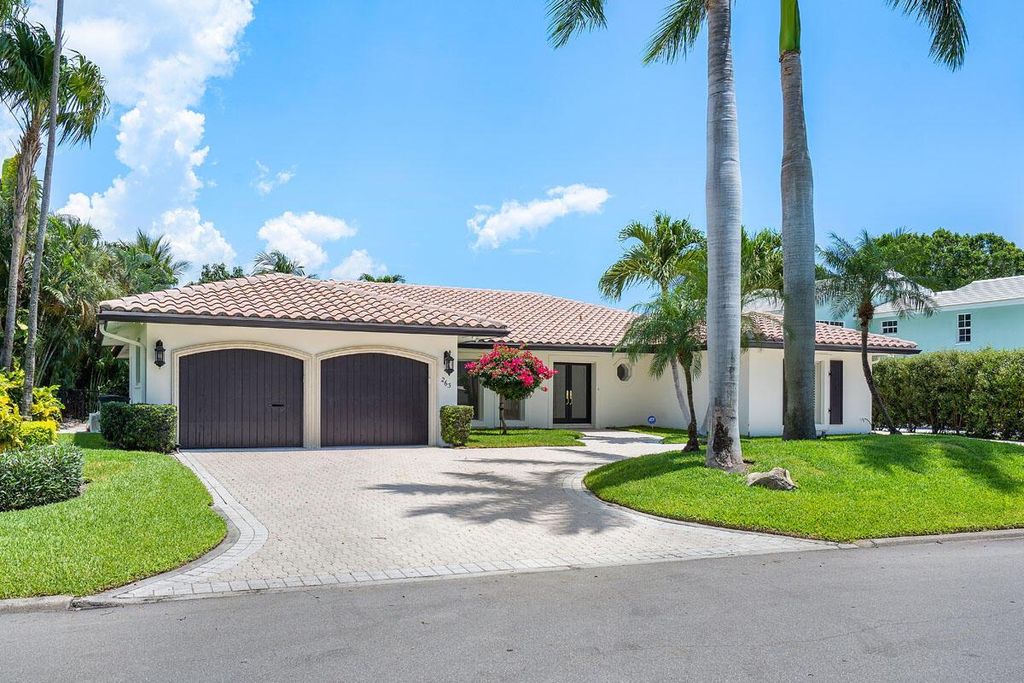 Photo of 263 S Maya Palm Drive, Boca Raton, FL 33432 (MLS # R11104309)