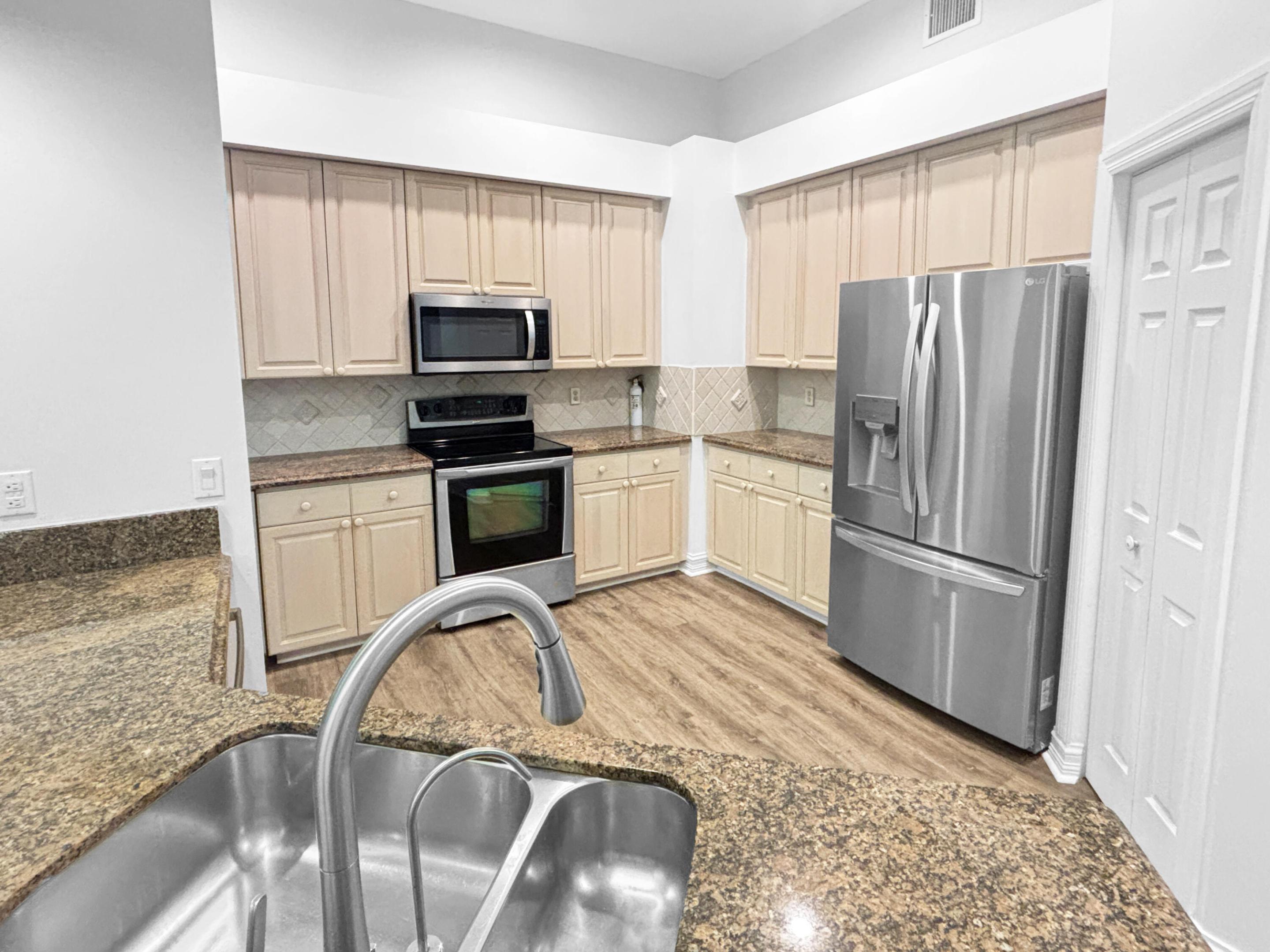 SIENA OAKS - Residential Lease