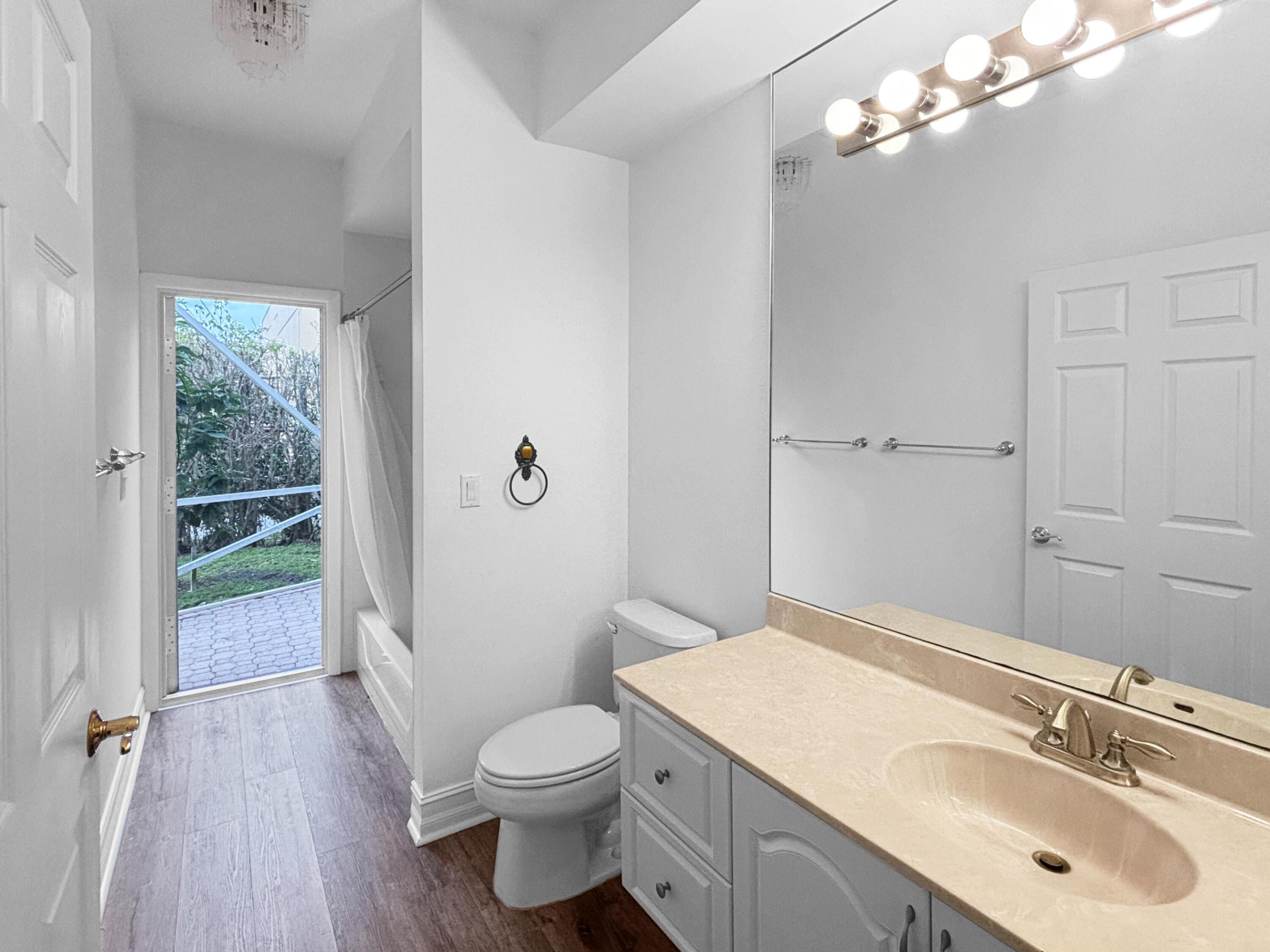 SIENA OAKS - Residential Lease