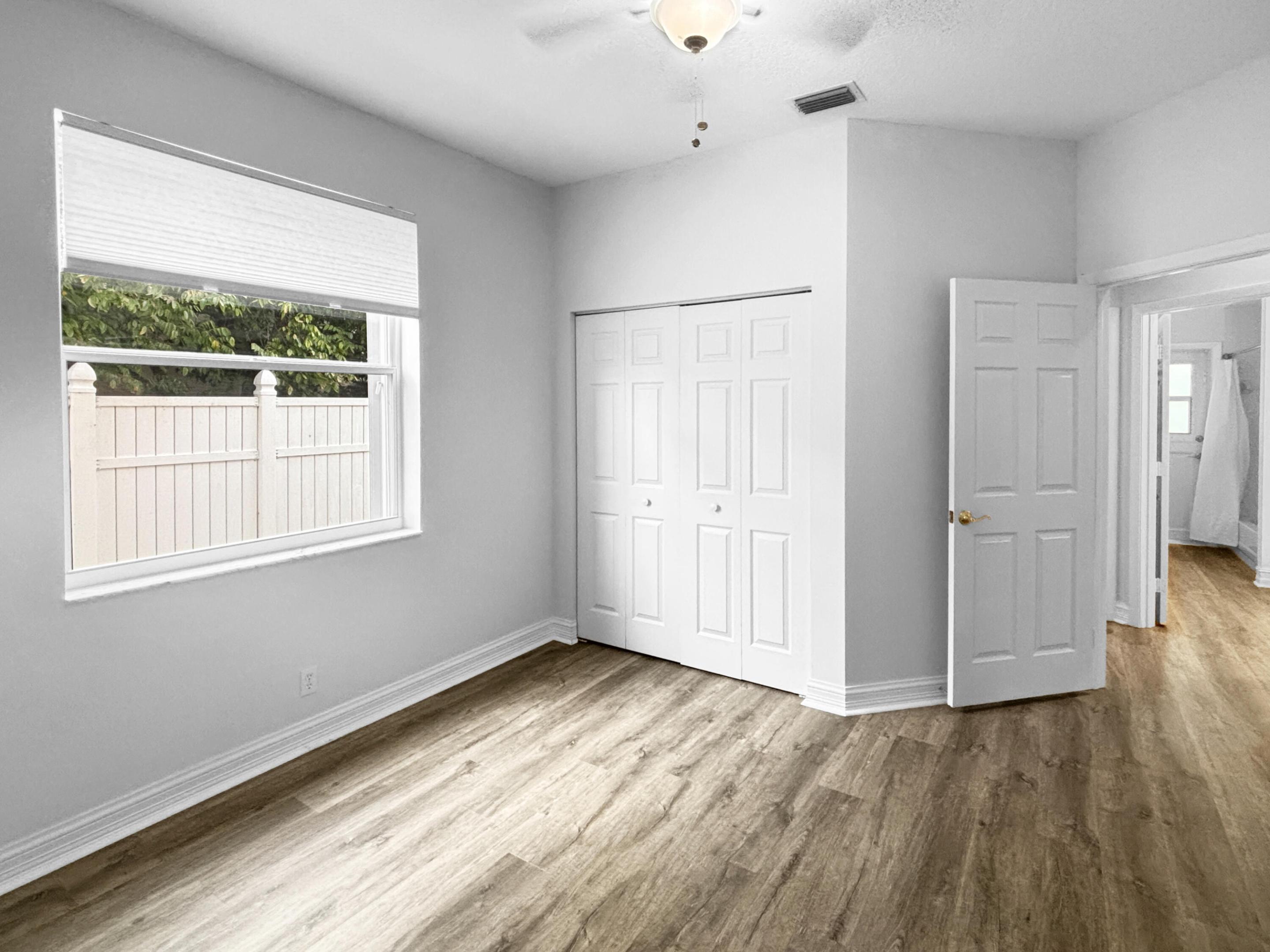 SIENA OAKS - Residential Lease