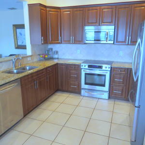 MEADOW LAKES - Residential