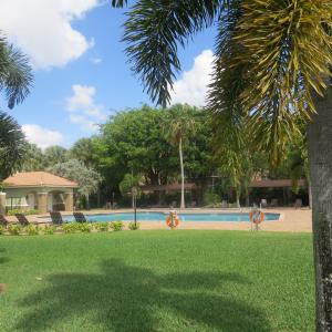 MEADOW LAKES - Residential