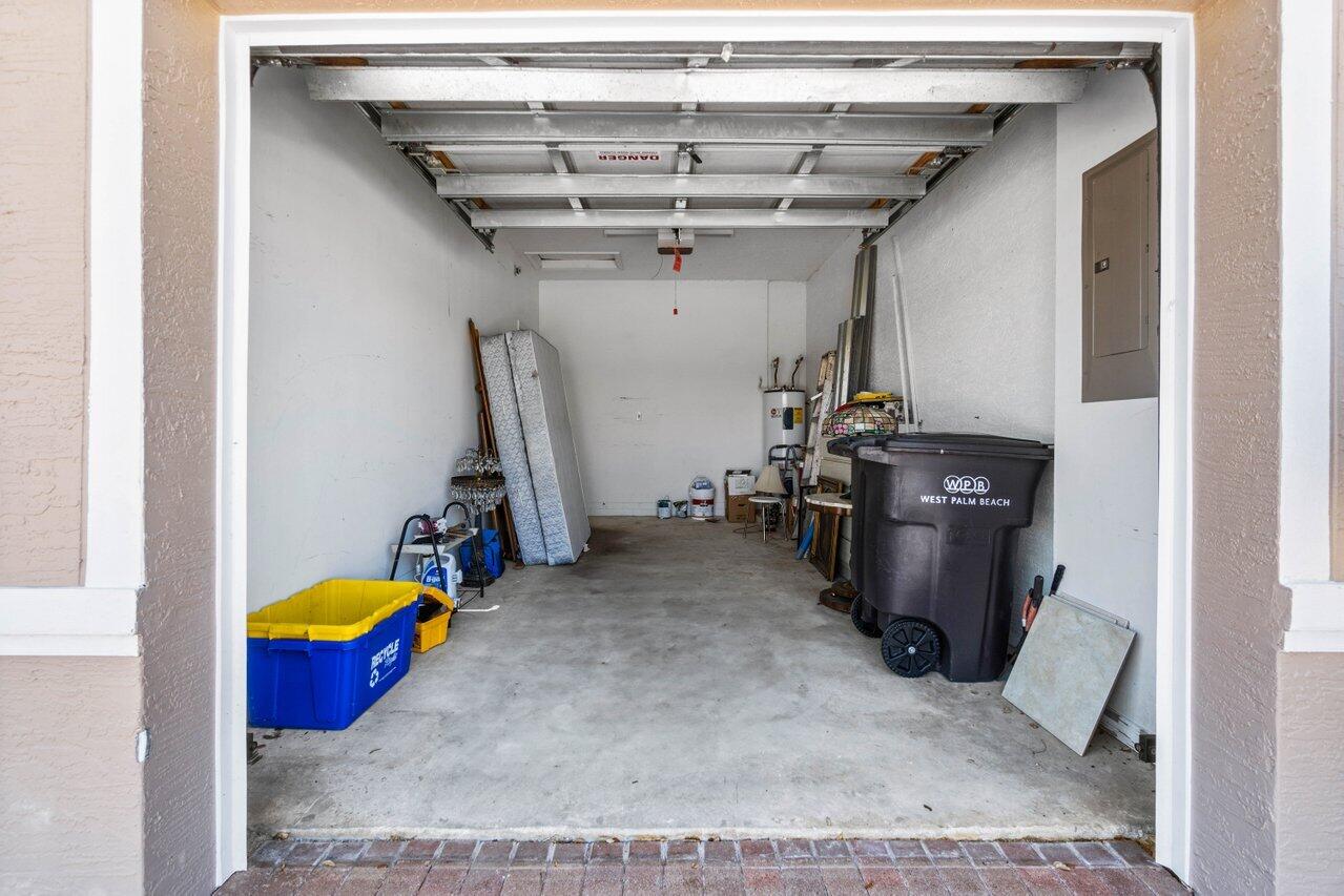 ANDROS ISLE PAR F - Residential