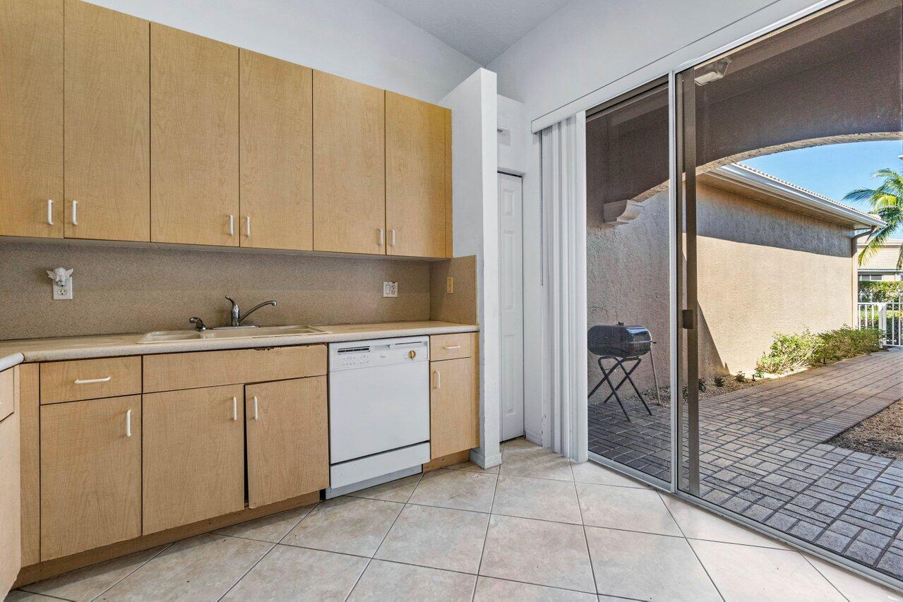 ANDROS ISLE PAR F - Residential