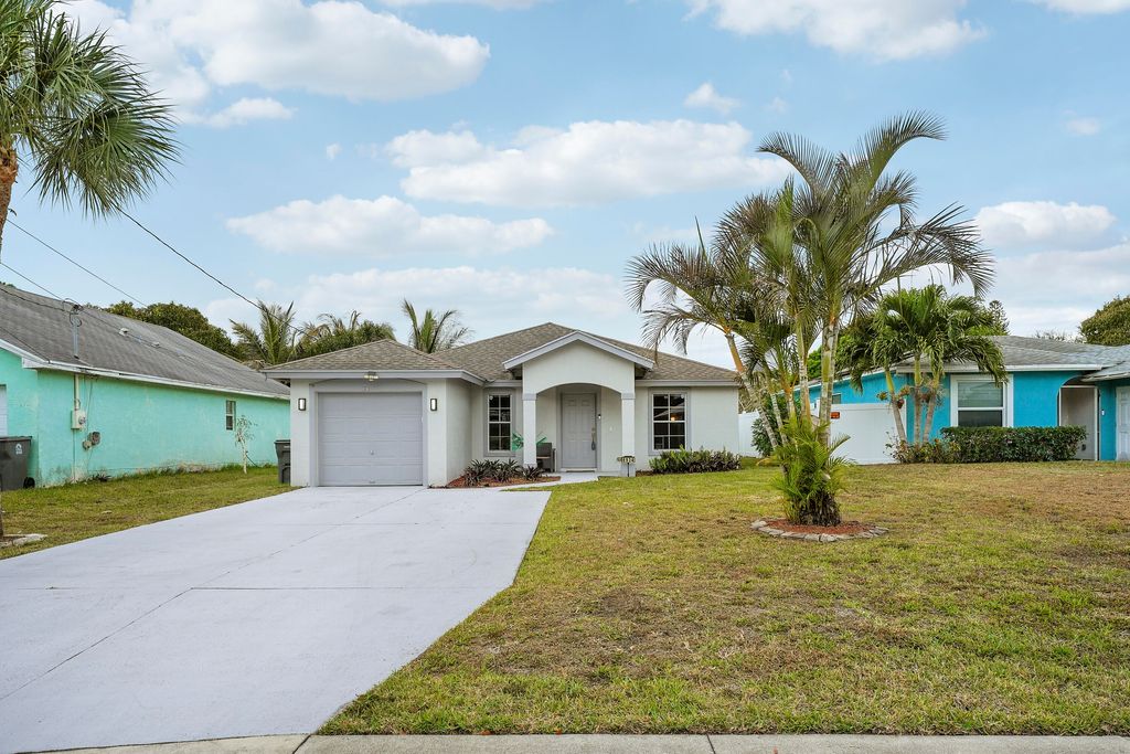 Photo of 6934 Mitchell Street, Jupiter, FL 33458 (MLS # R11157914)
