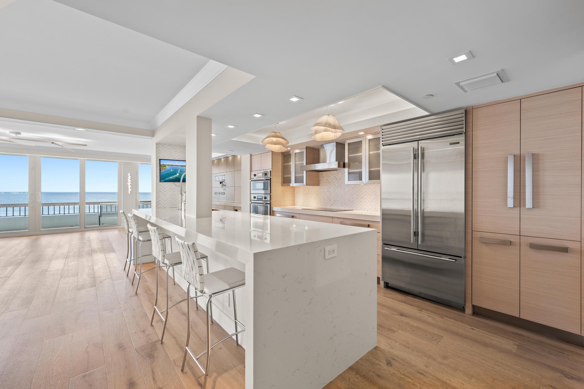 BEACH POINT CONDO - Residential