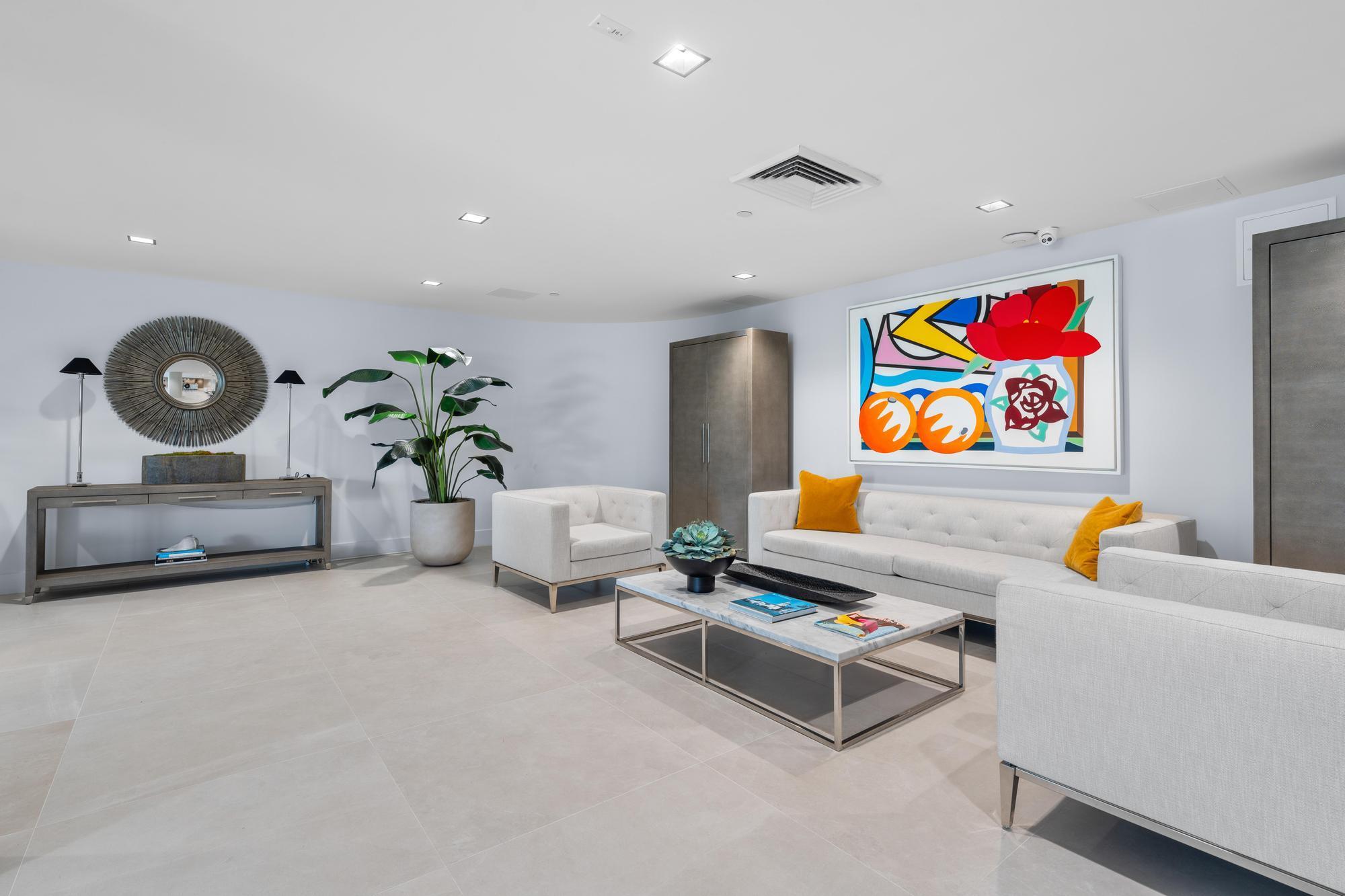 BEACH POINT CONDO - Residential