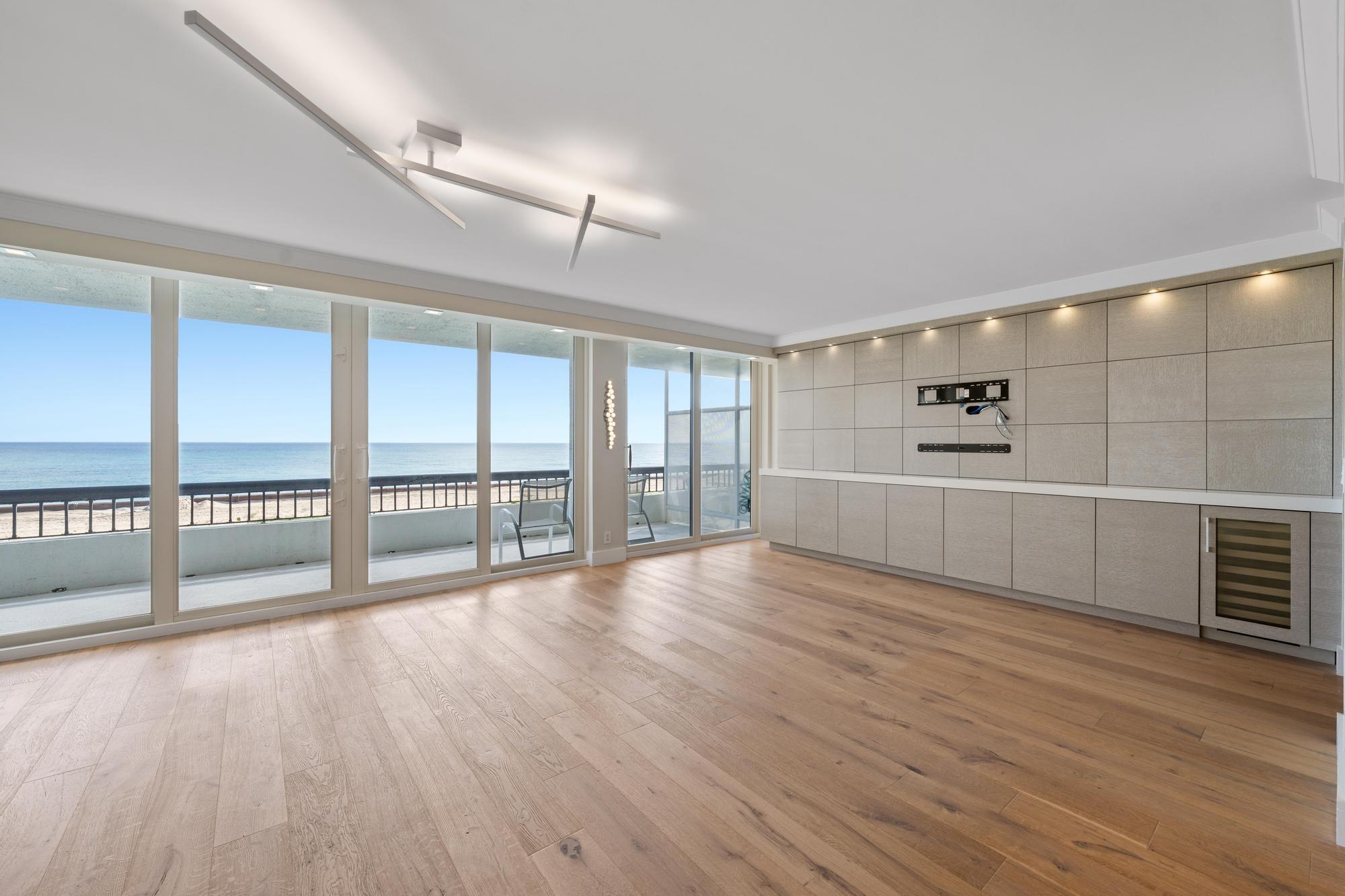 BEACH POINT CONDO - Residential