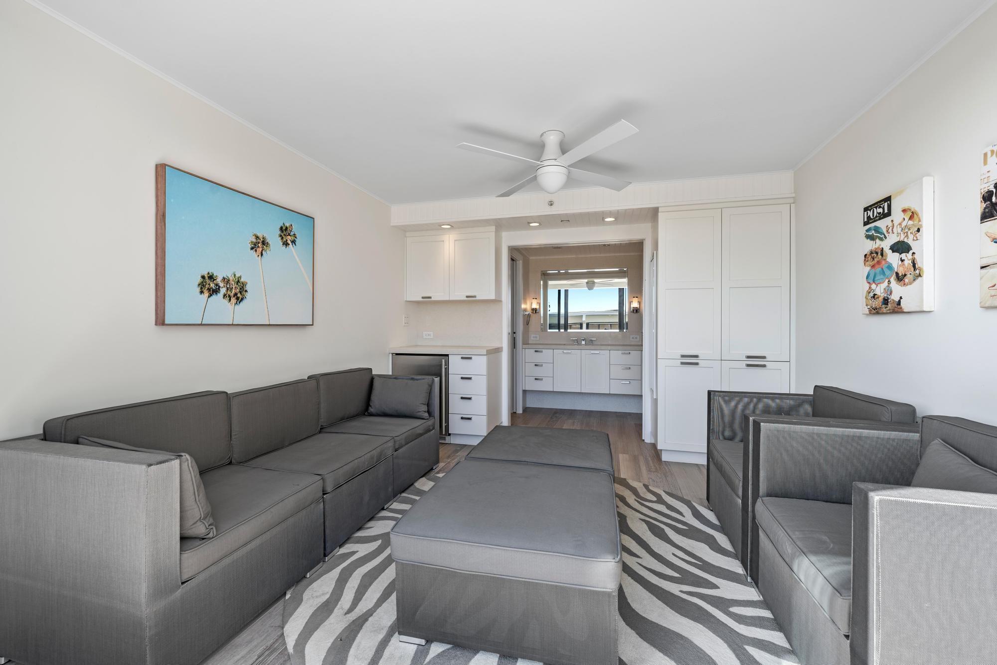 BEACH POINT CONDO - Residential