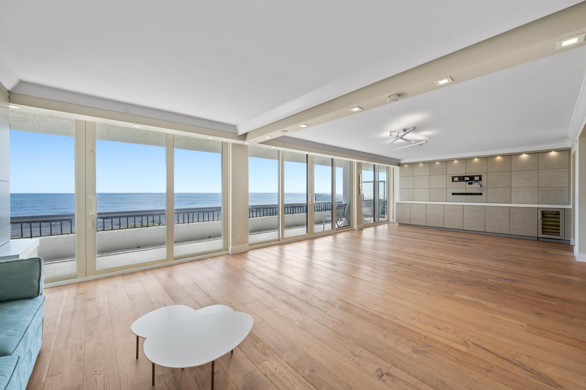 BEACH POINT CONDO - Residential