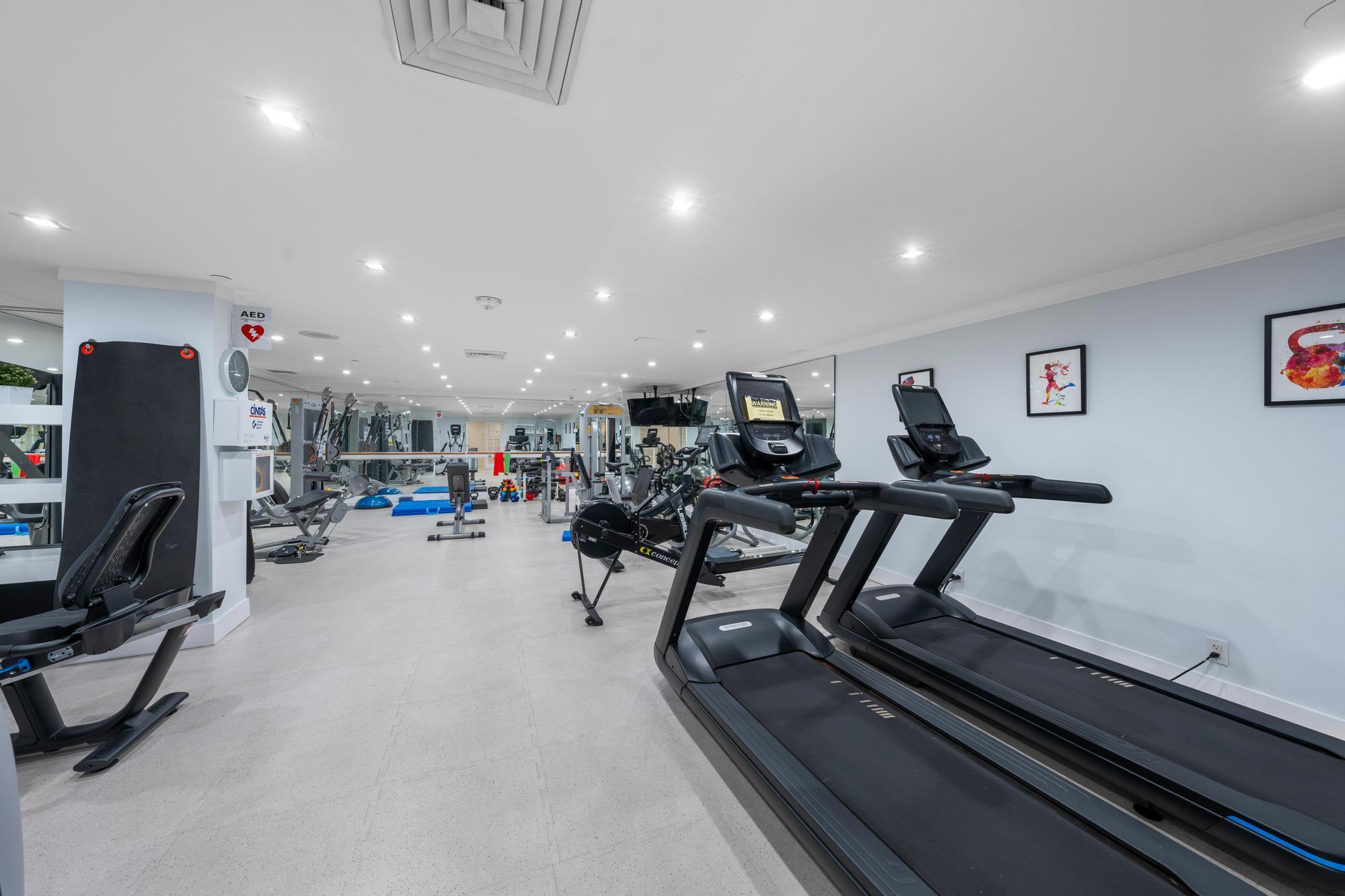 BEACH POINT CONDO - Residential