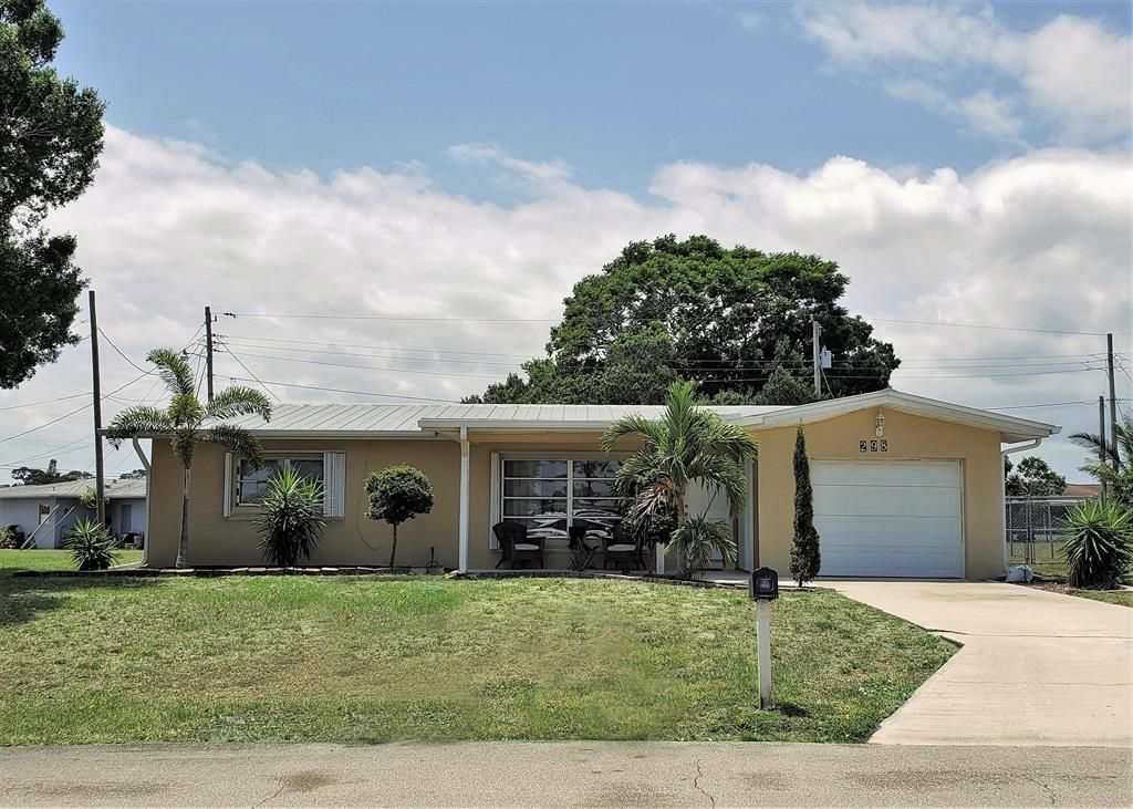Photo of 298 Bay Street, Port Saint Lucie, FL 34952 (MLS # R10718166)