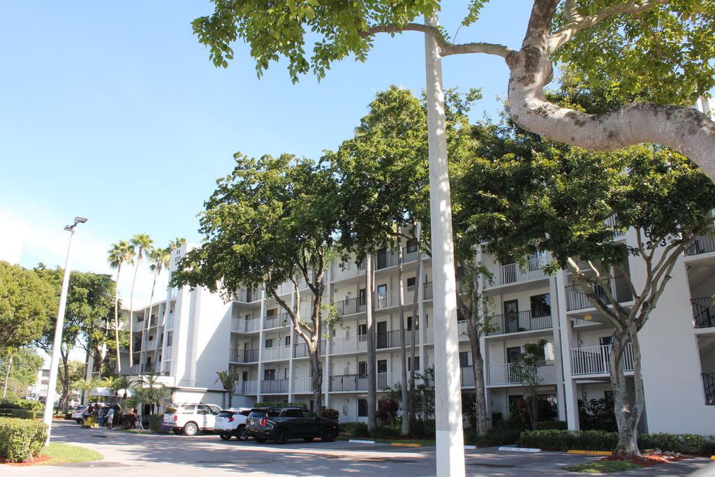 Photo of 2213 Cypress Island Drive #408, Pompano Beach, FL 33069 (MLS # R11043404)