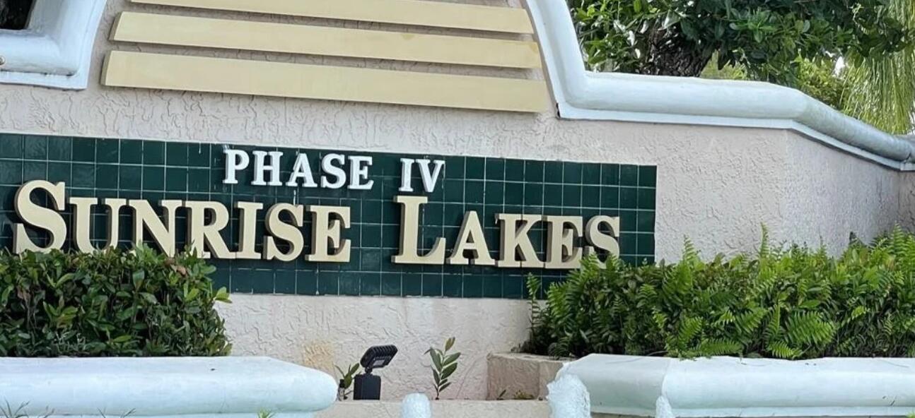 SUNRISE LAKES Phase 4 - Residential