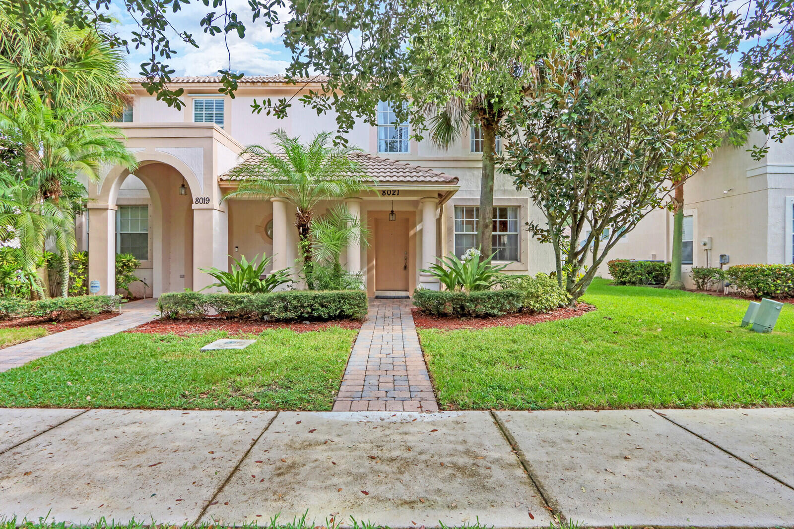 GABLES AT NORTHLAKE 1 - Residential Lease