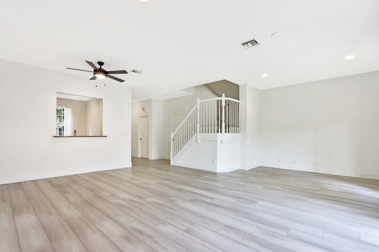GABLES AT NORTHLAKE 1 - Residential Lease
