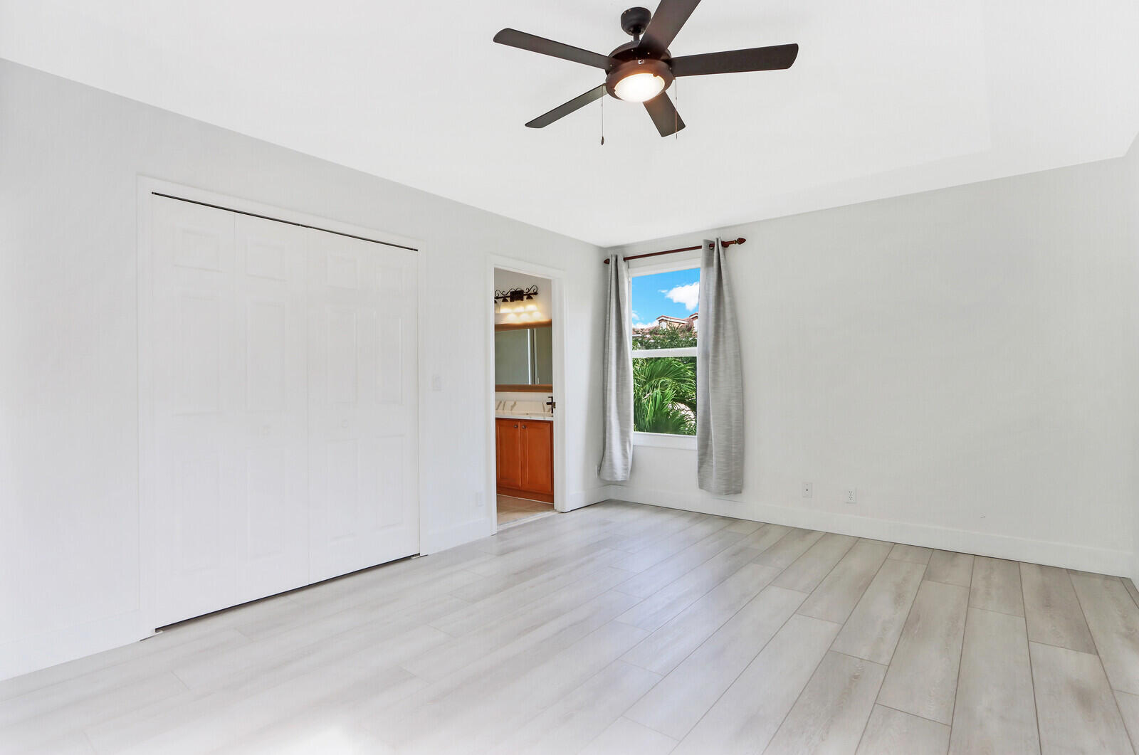 GABLES AT NORTHLAKE 1 - Residential Lease