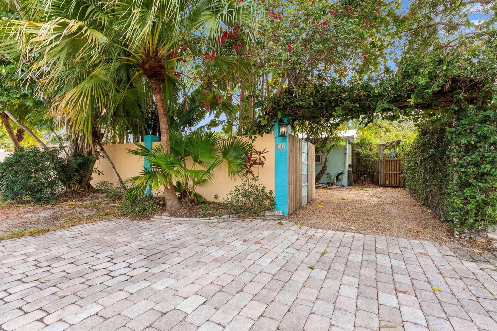 Photo of 20 SW Hideaway Place, Stuart, FL 34994 (MLS # R11085203)