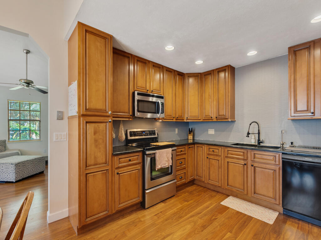 GROVENOR ESTATES UNIT 2-A - Residential