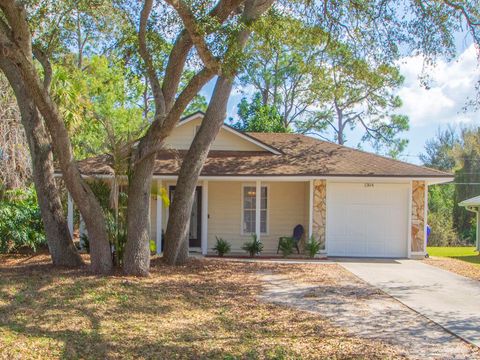 Property photo of 1304 32nd Avenue Sw, Vero Beach, FL 32968