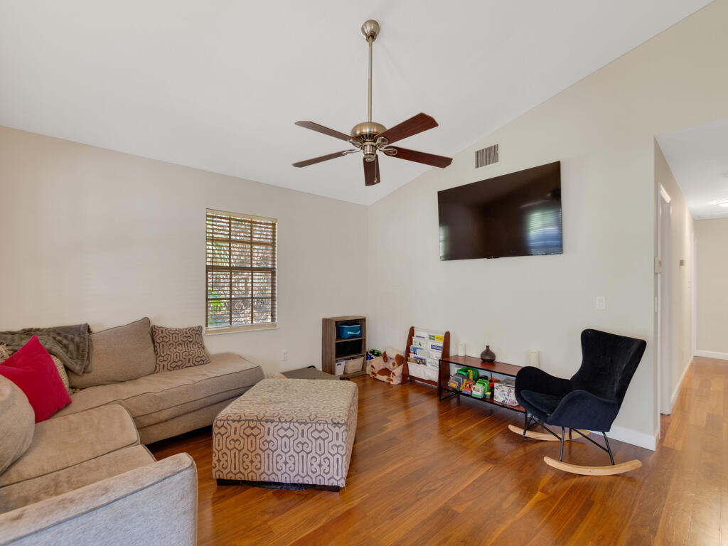 GROVENOR ESTATES UNIT 2-A - Residential