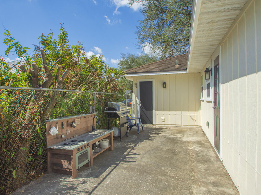 GROVENOR ESTATES UNIT 2-A - Residential