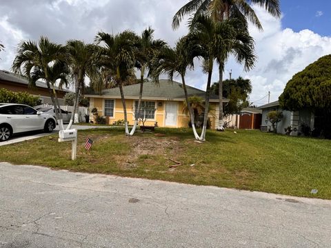 A home in Lake Worth