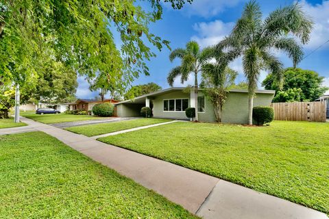 A home in Plantation