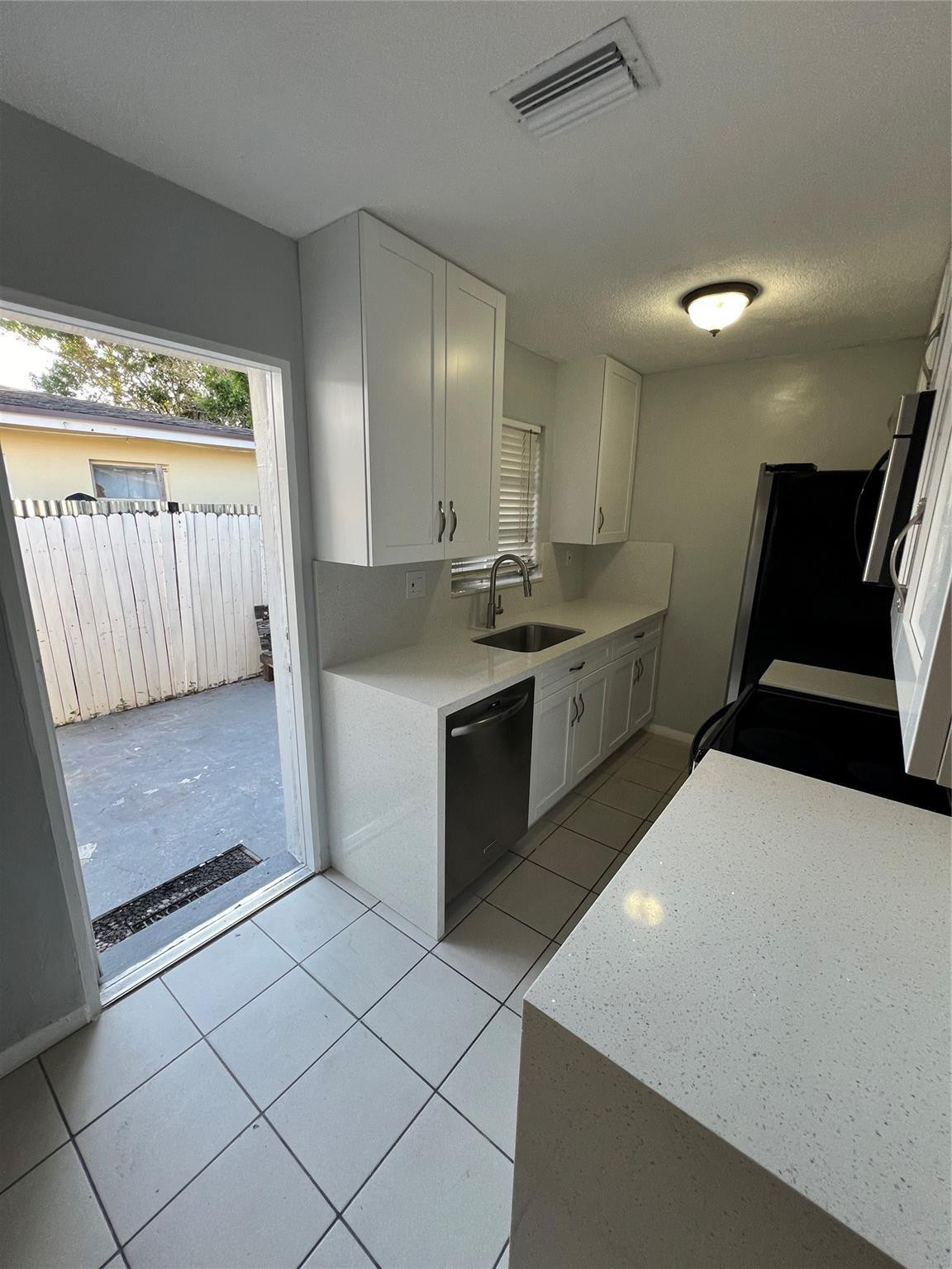 Coral Ridge Isles 45-47 B - Residential Lease