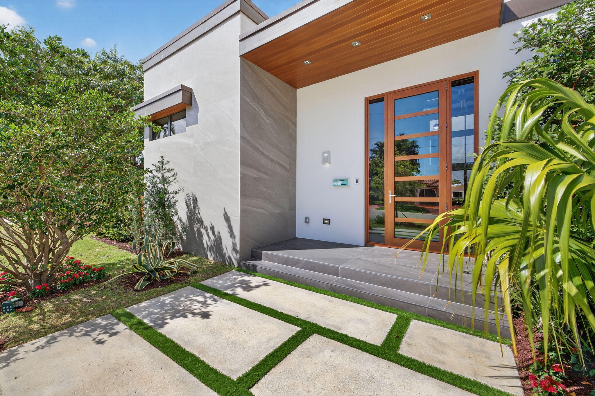 LANDINGS FIRST SEC - Residential