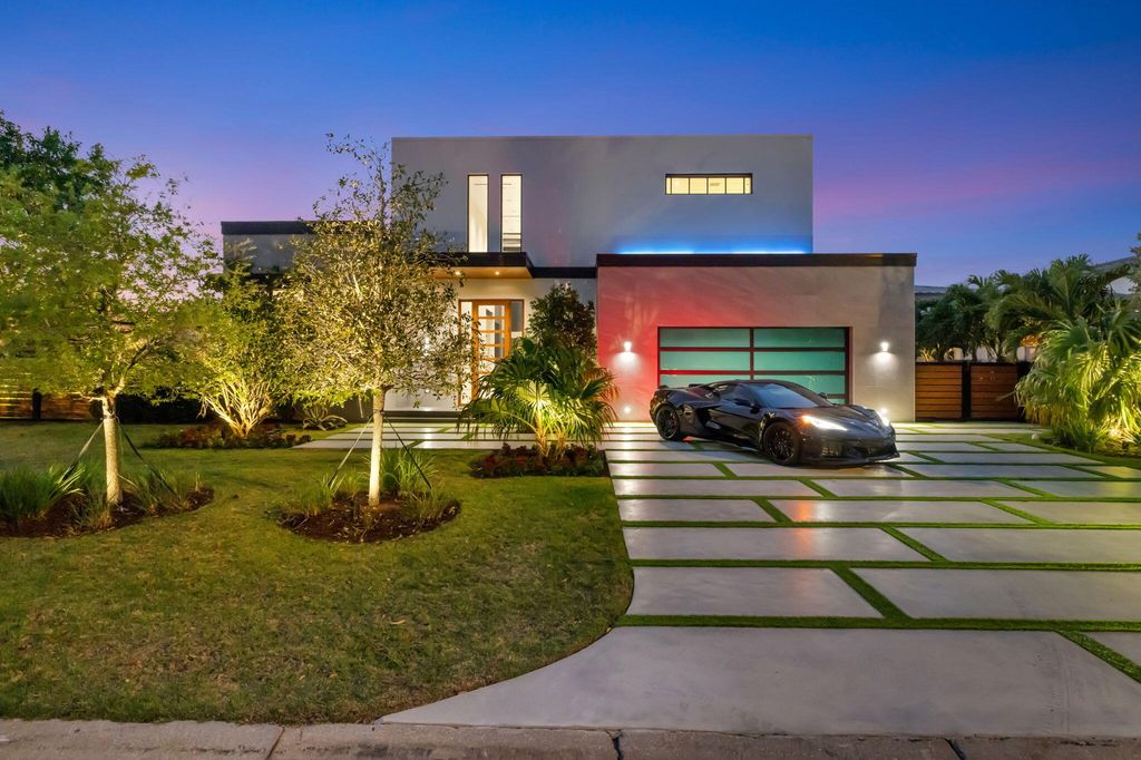 Photo of 5211 NE 32nd Avenue, Fort Lauderdale, FL 33308 (MLS # B26005920)