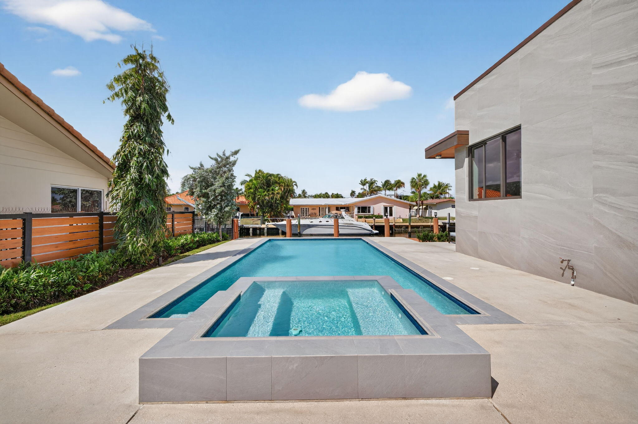 LANDINGS FIRST SEC - Residential