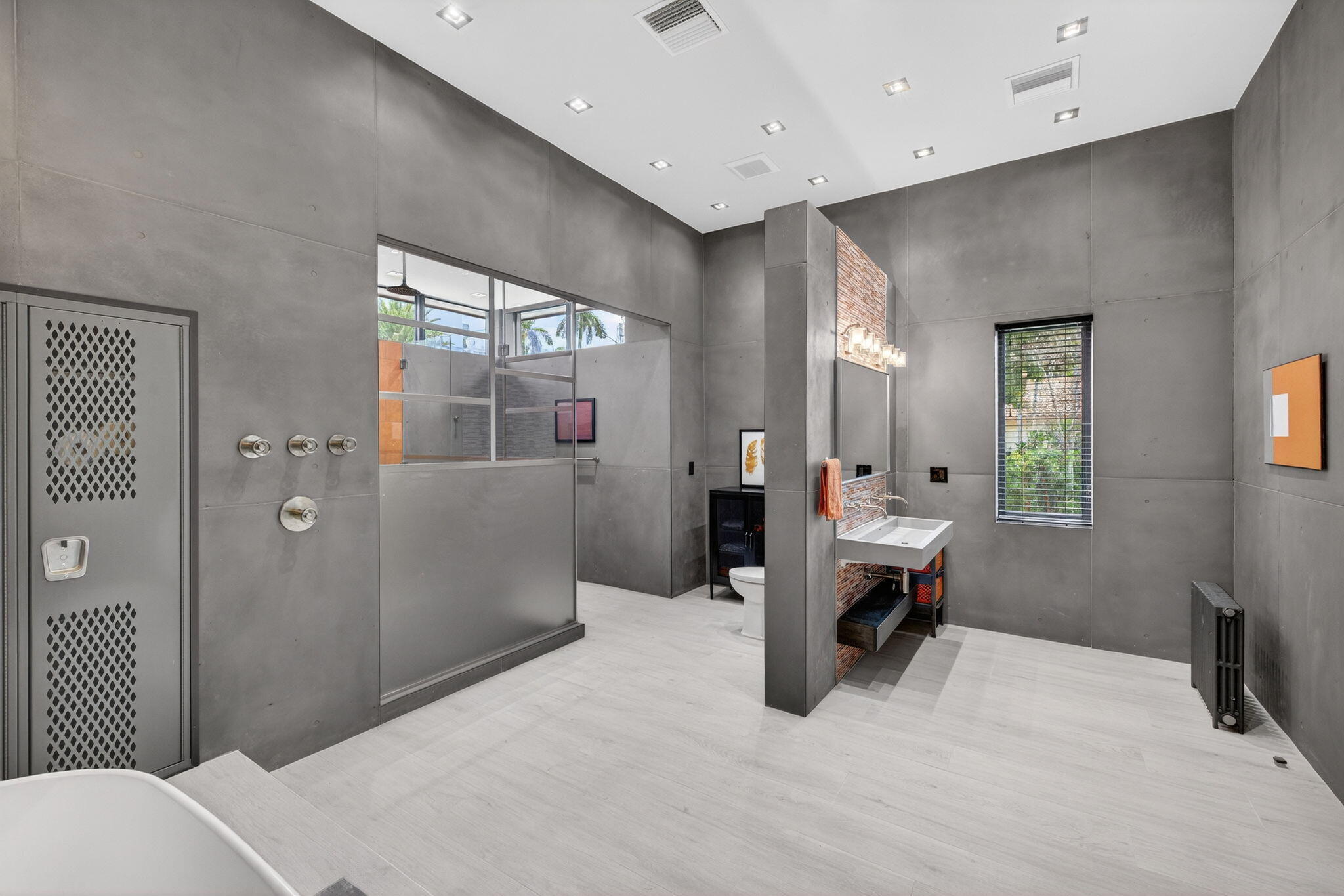 LANDINGS FIRST SEC - Residential