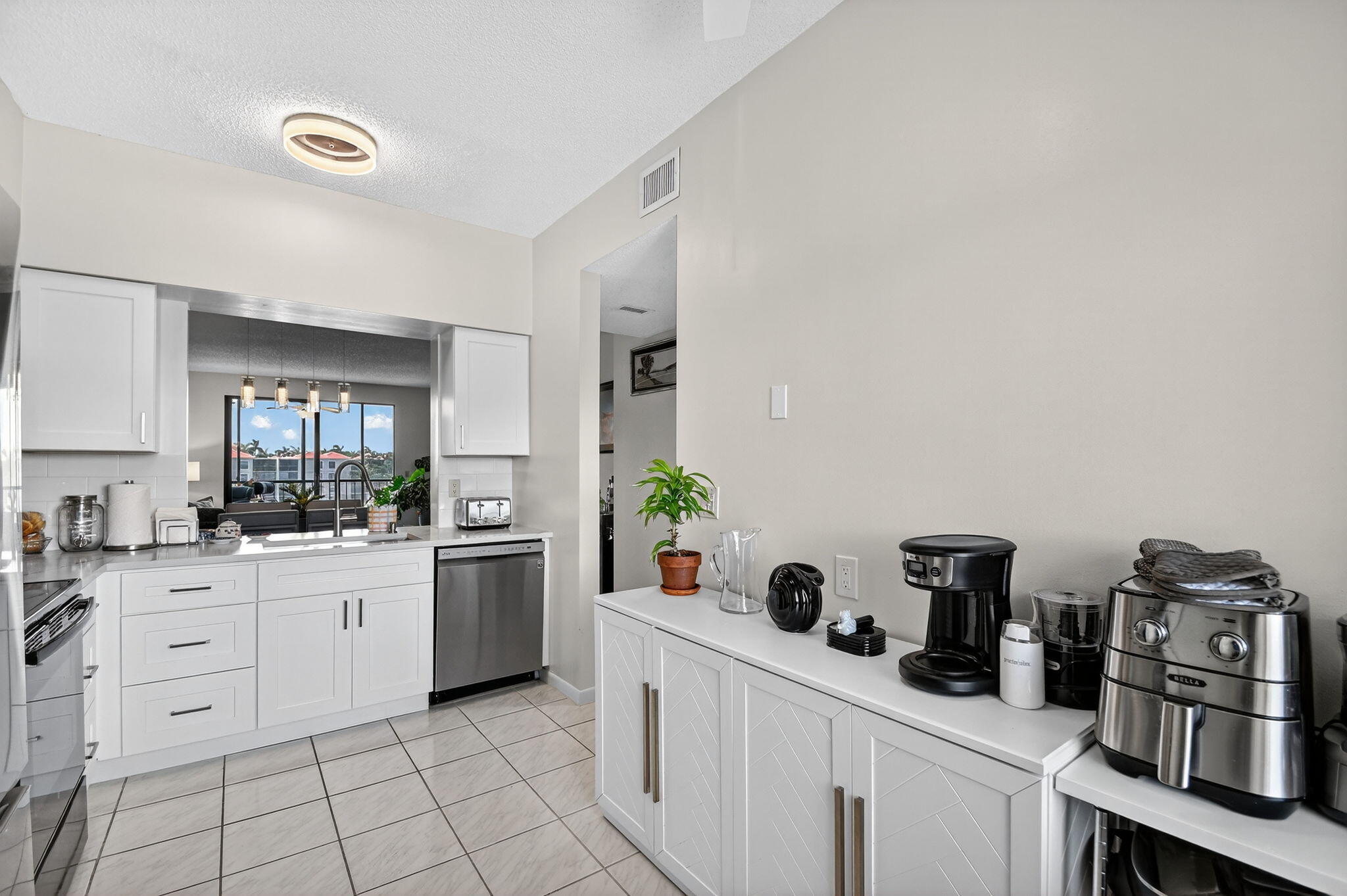 HUNTINGTON POINTE - Residential Lease