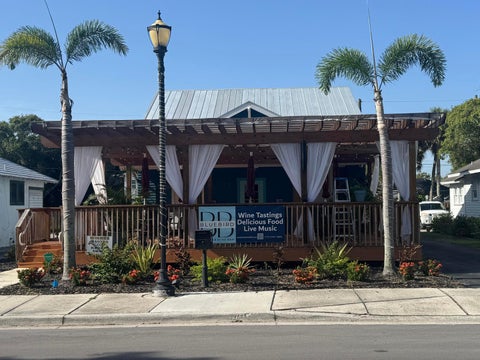 Photo of 809 DELAWARE Avenue, Fort Pierce, FL (MLS # B26074126)