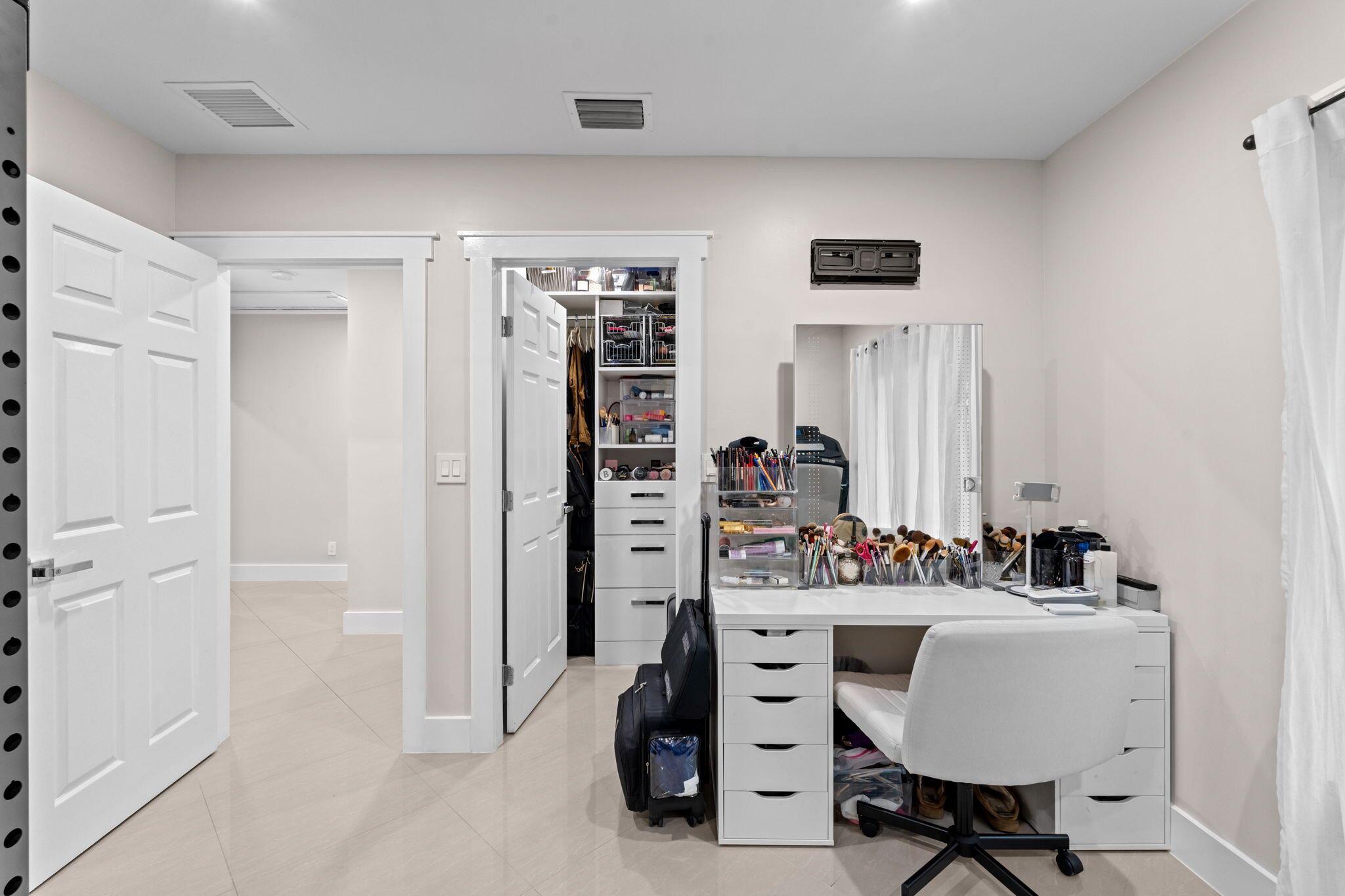 BELLEVUE - Residential