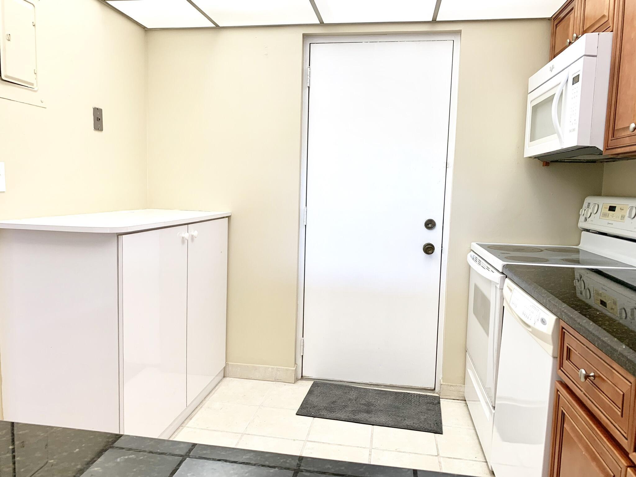 CYPRESS BEND I-B AND I-C CONDO - Residential Lease