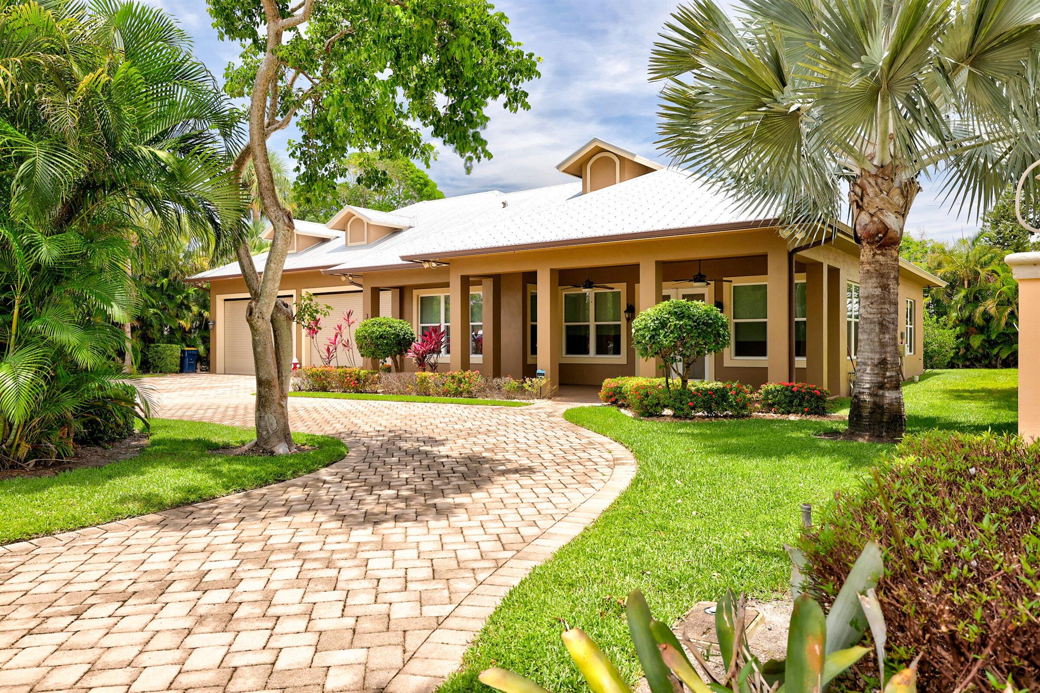 INCREDIBLE STUART LOCATION! Wonderful opportunity to rent a Stunning 2 bedroom and 2 bathroom home with Back patio and front porch. GREAT Location. A Rated Martin County Schools. Close to shopping, dining, beaches and so many activities.1 Small Pet is allowed under 25 pounds. Garage is not part of the rental.