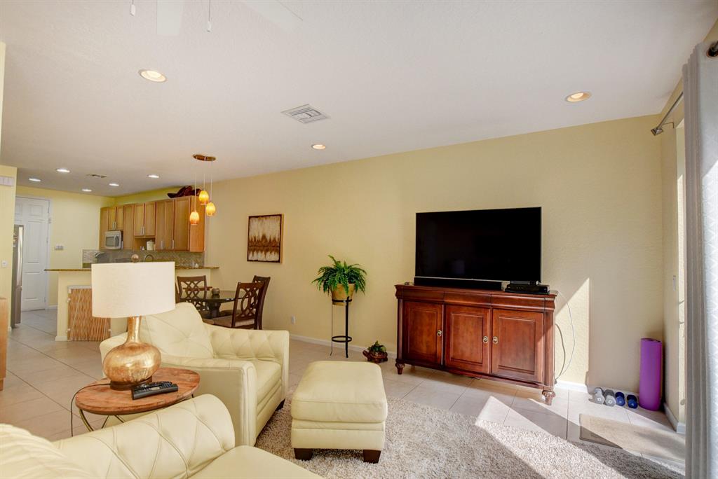 DREXEL PARK TOWNHOMES I CONDO - Residential