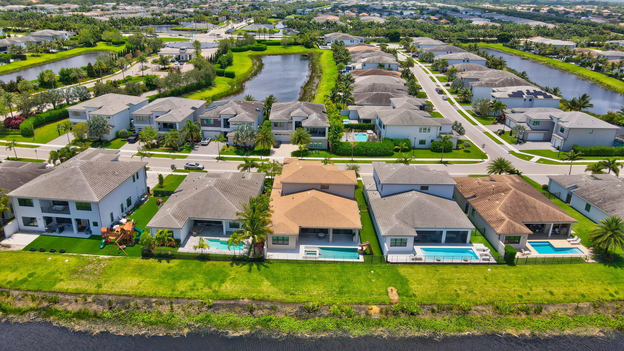 LOTUS - Residential
