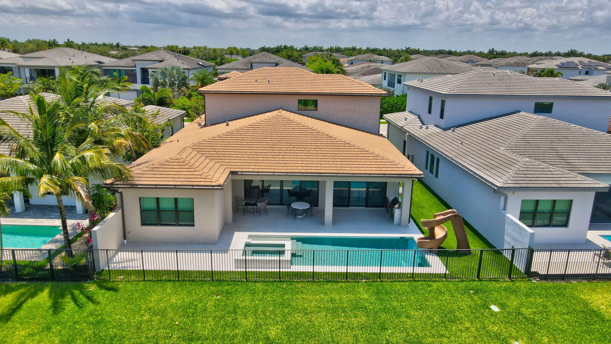 LOTUS - Residential
