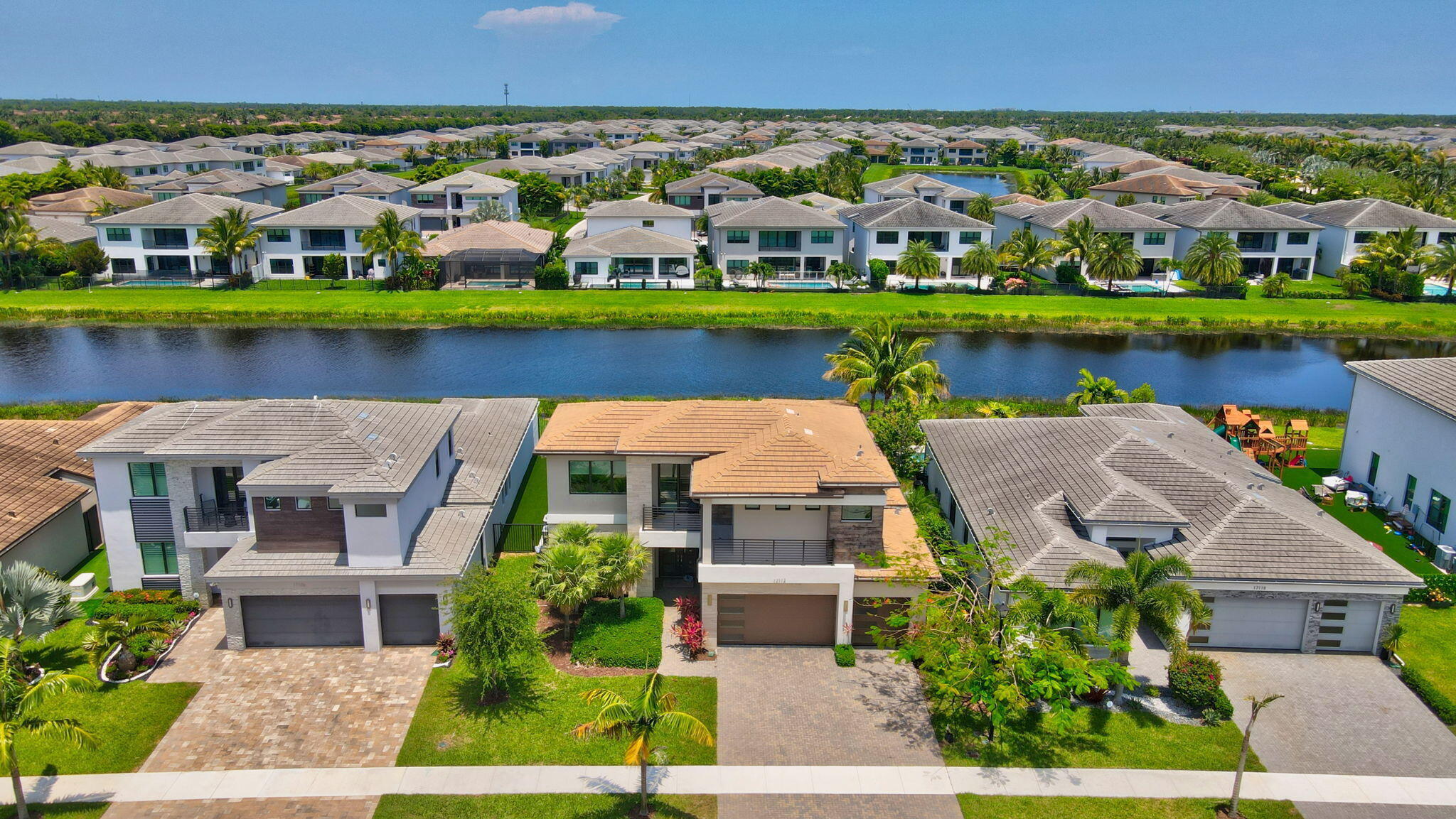 LOTUS - Residential