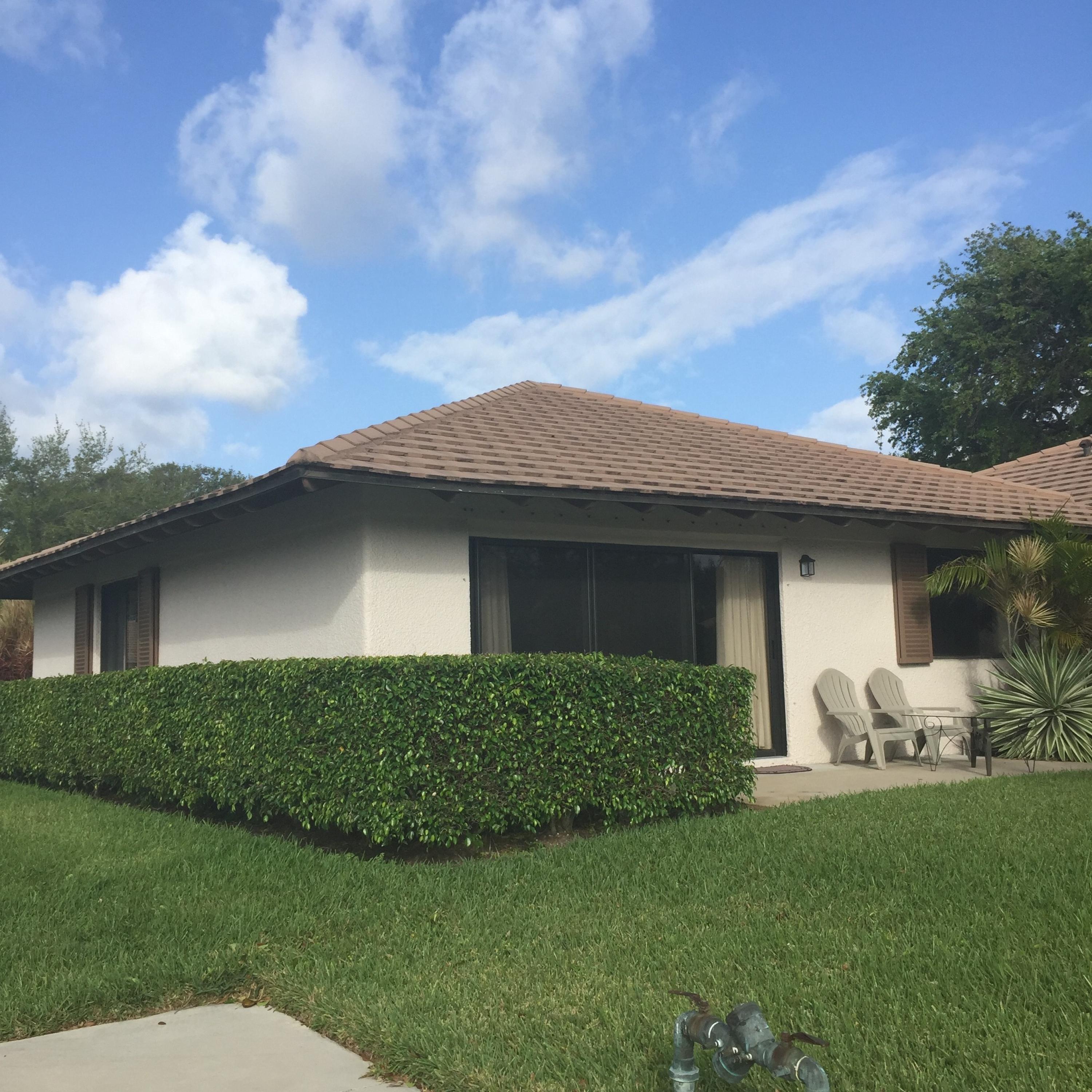 Beautiful light bright completely remodeled club cottage. New kitchen and bath with new showers. Beautiful tile floors with hurricane sliders out to the patio. All new appliances, furniture, TV's and hot water heater, wheel chair accessible. Makes a great rental property.