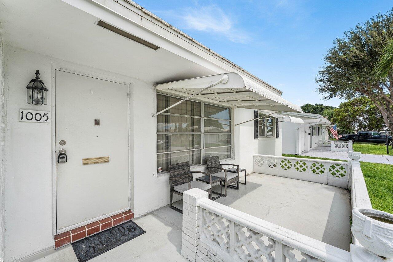 1005 Siesta Avenue
