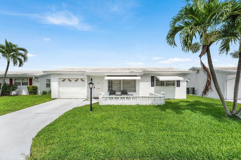 Photo of 1005 Siesta Avenue, Boynton Beach, FL 33426 (MLS # B26079551)