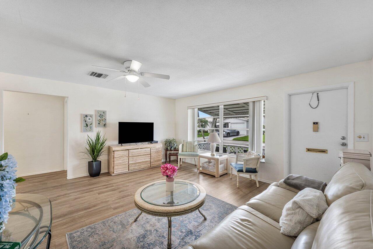 1005 Siesta Avenue